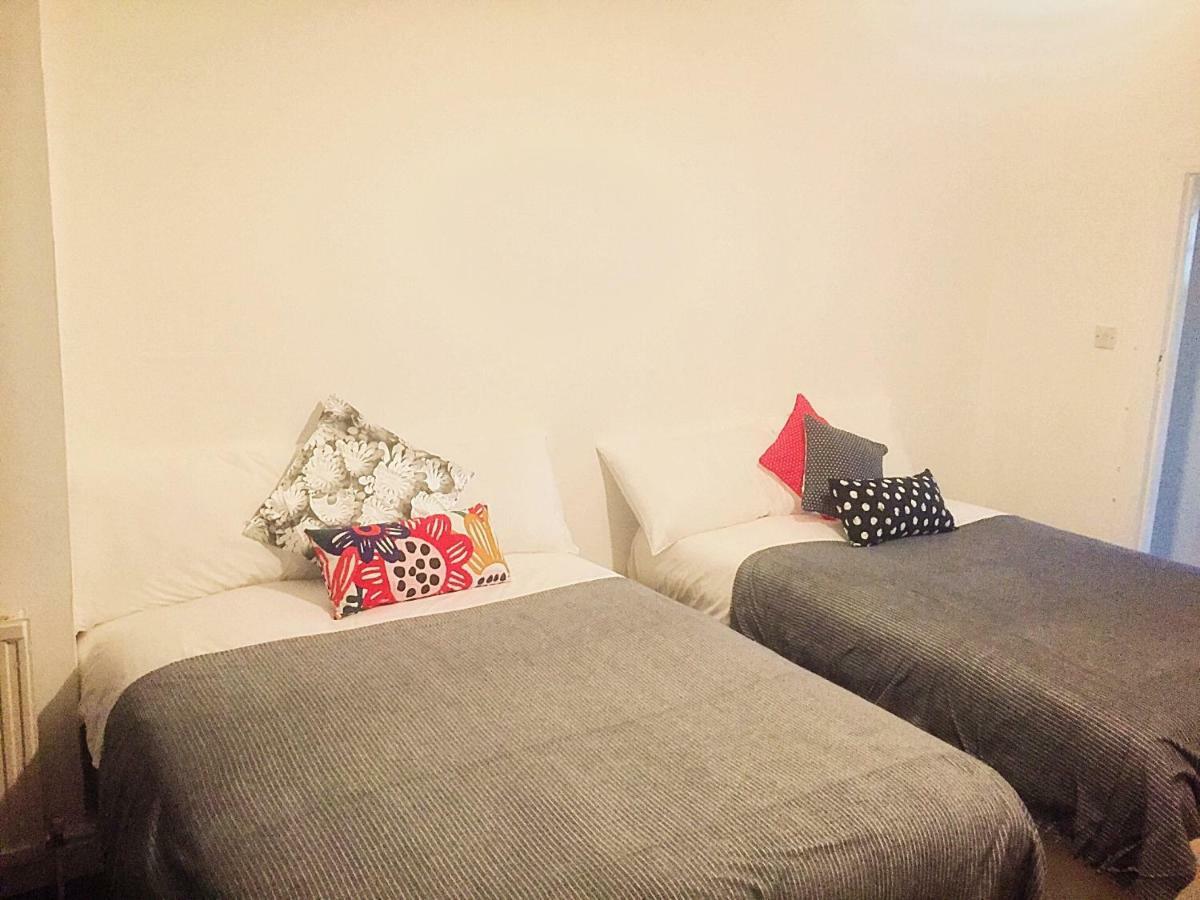North London Cottage ภายนอก รูปภาพ
