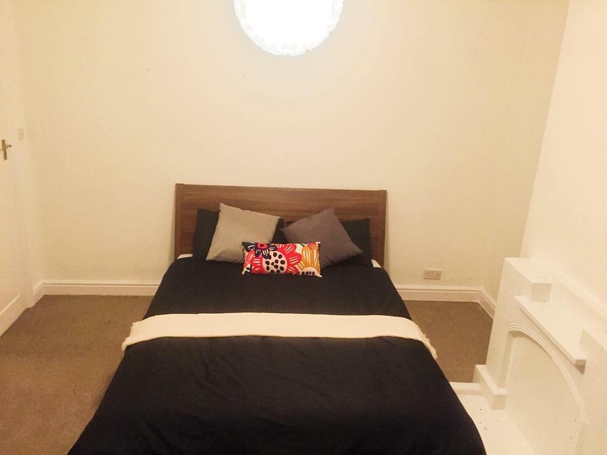 North London Cottage ภายนอก รูปภาพ