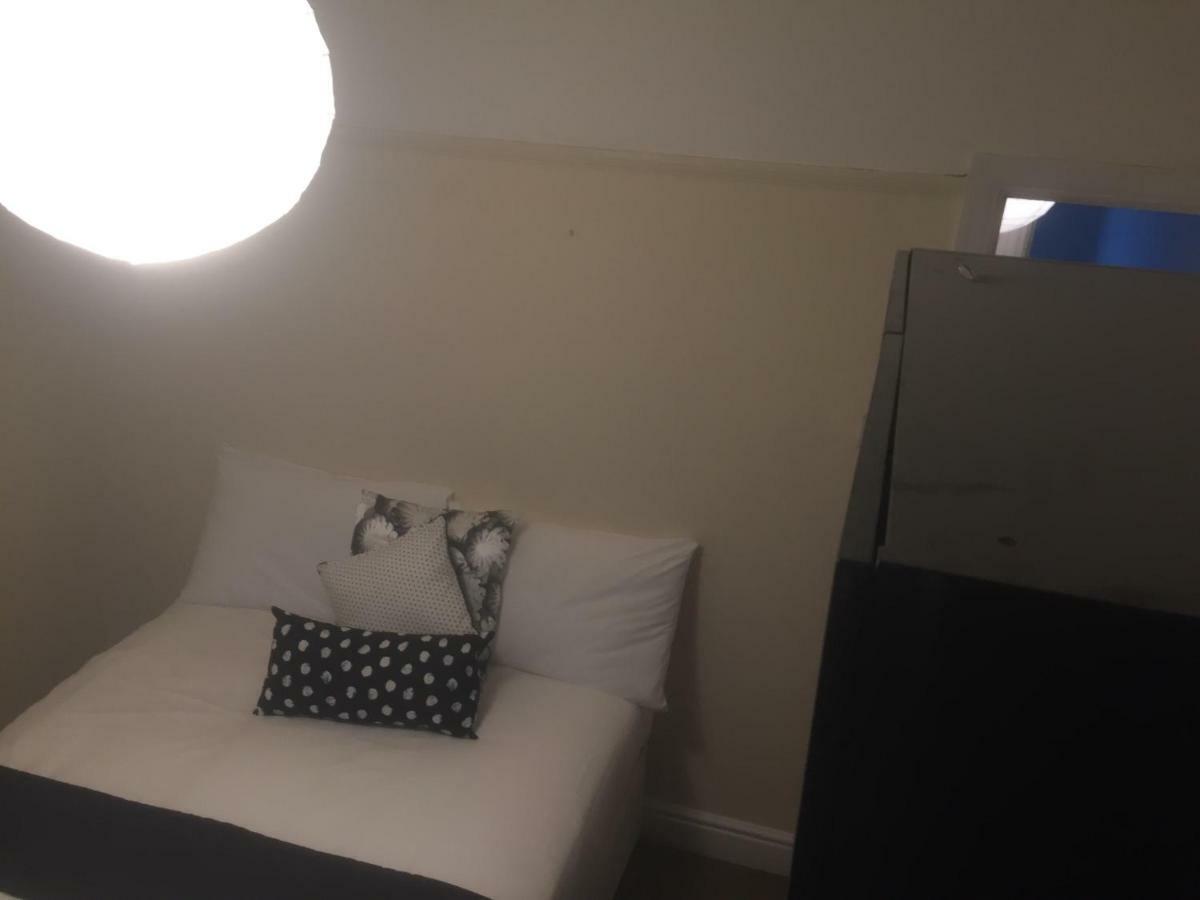 North London Cottage ภายนอก รูปภาพ